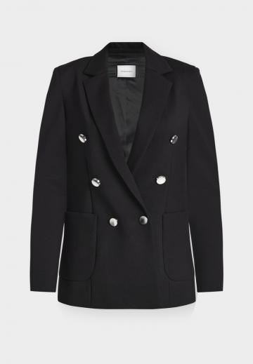 Блейзер с накладными карманами