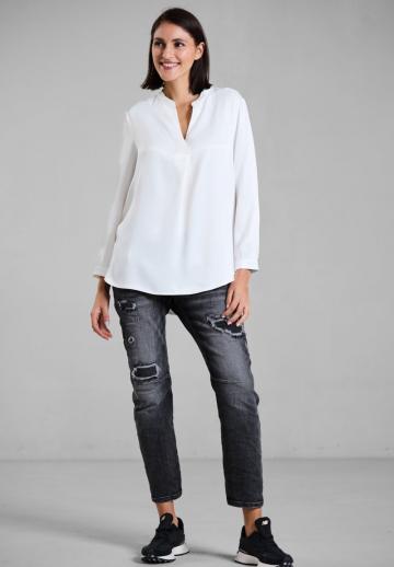 Атласная блузка