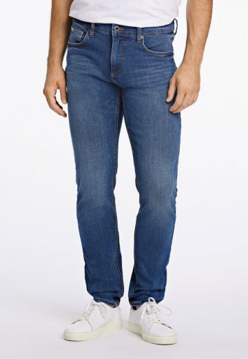 Узкие джинсы