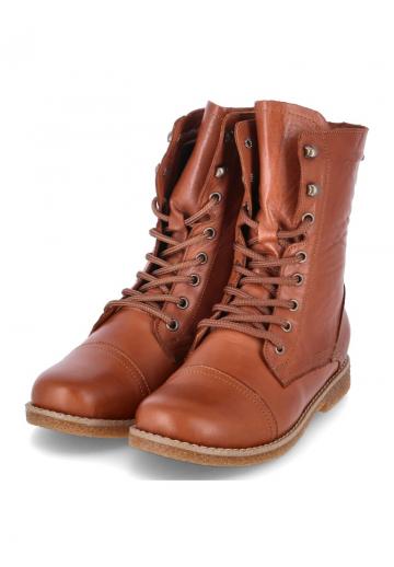 Ботинки на шнуровке