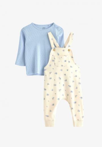 Набор одежды