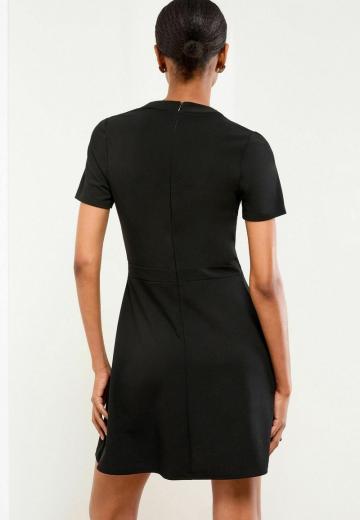 Короткое платье