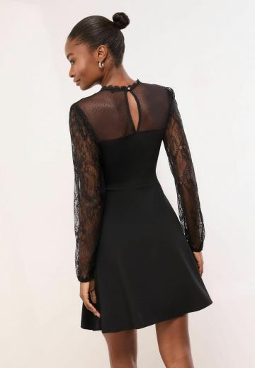 Короткое платье