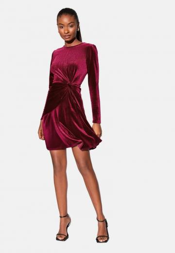 Короткое платье