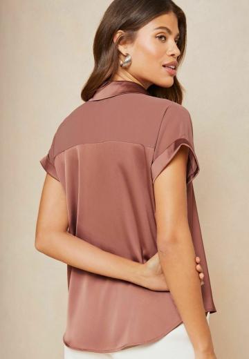 Атласная блузка