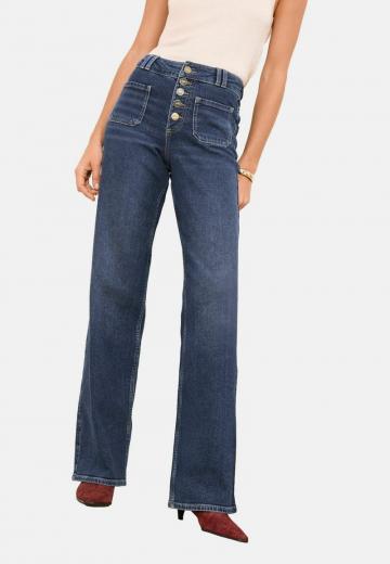 Прямые джинсы
