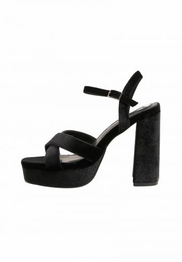 Босоножки на платформе