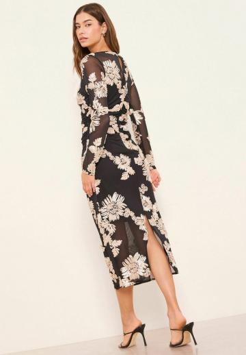 Платье футляр