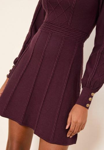Вязаное платье