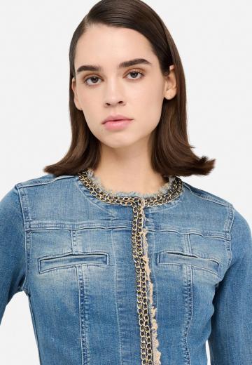 Джинсовая куртка