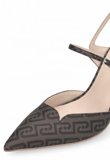 Туфли на высоком каблуке