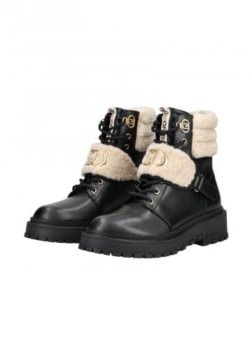 Ботинки на шнуровке