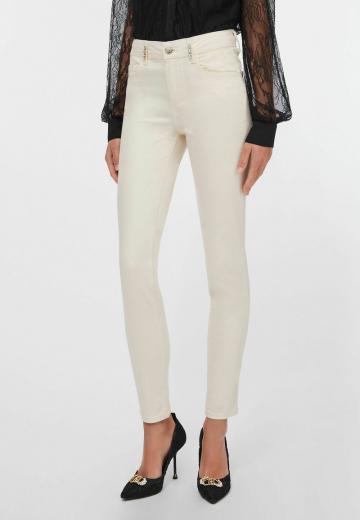 Узкие джинсы