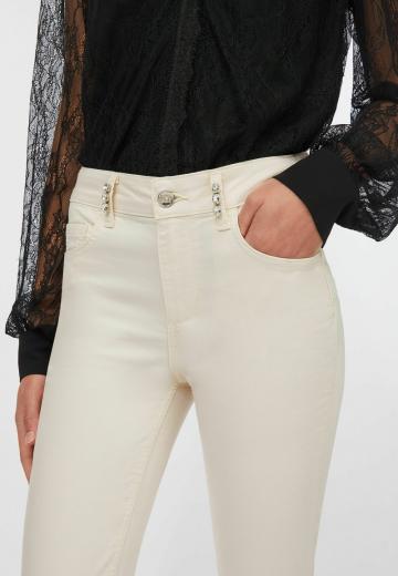 Узкие джинсы