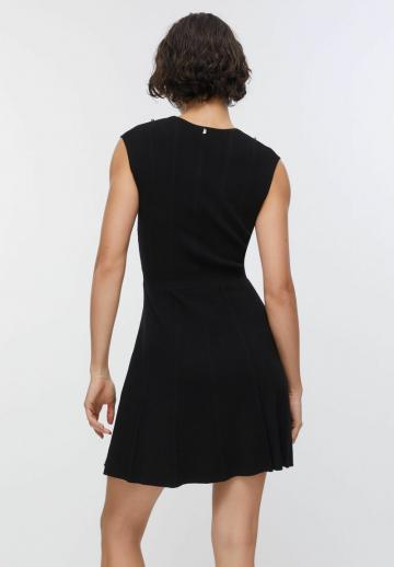 Вязаное платье