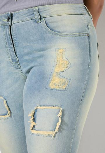 Короткие джинсы