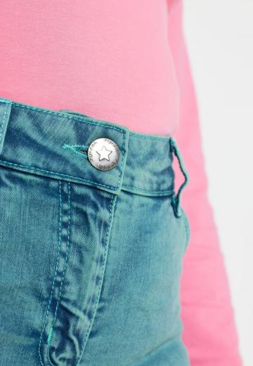 Узкие джинсы