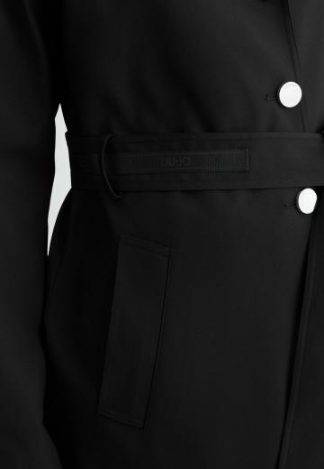 Короткое пальто