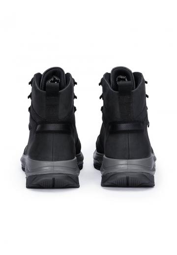 Походные ботинки