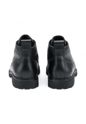 Ботинки на шнуровке