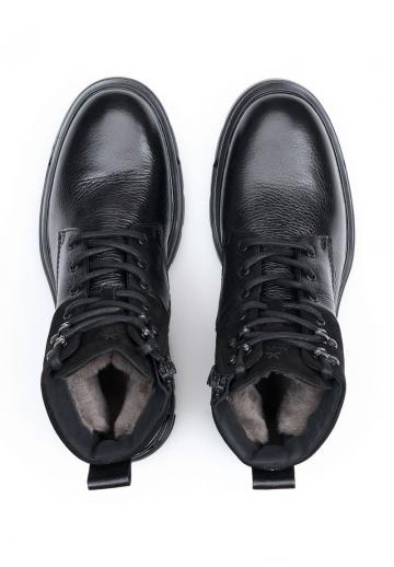 Ботинки на шнуровке