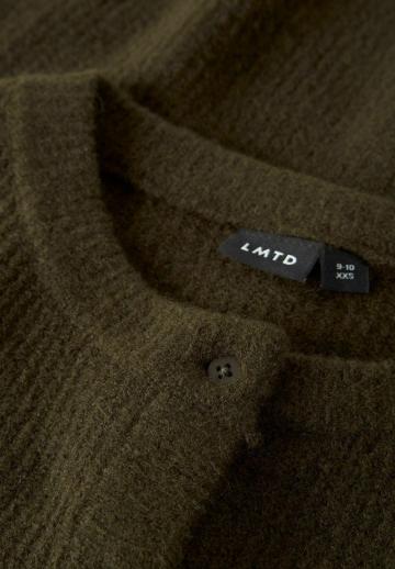 Вязаная кофта