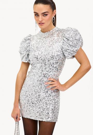 Короткое платье