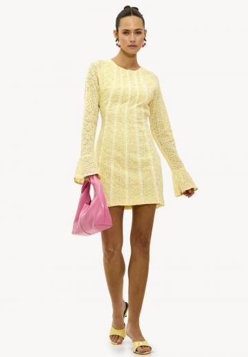 Короткое платье