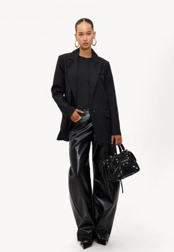 Короткое пальто