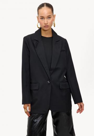 Короткое пальто