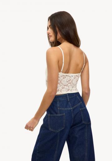 Топ на бретельках