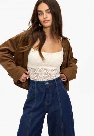 Топ на бретельках