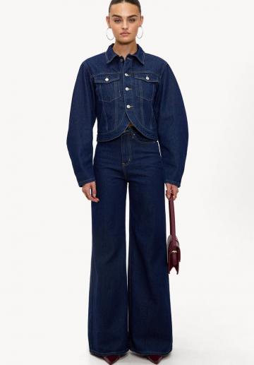 Клешеные брюки