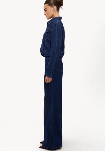 Клешеные брюки