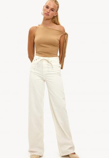 Прямые джинсы