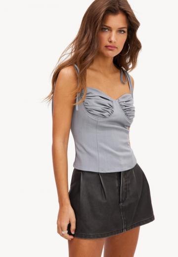 Топ на бретельках