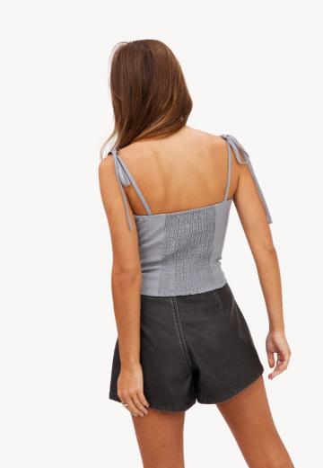 Топ на бретельках