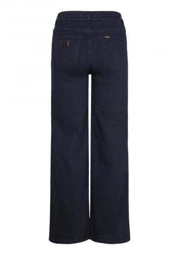 Клешеные джинсы