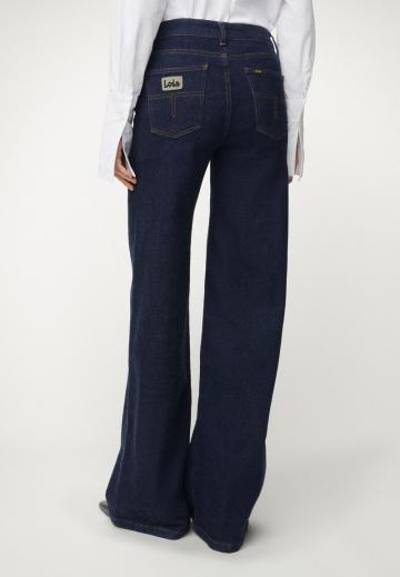 Свободные джинсы
