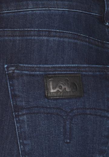 Узкие джинсы