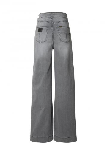 Свободные джинсы