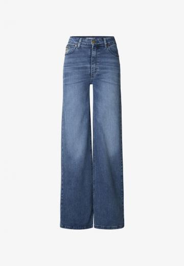 Клешеные джинсы