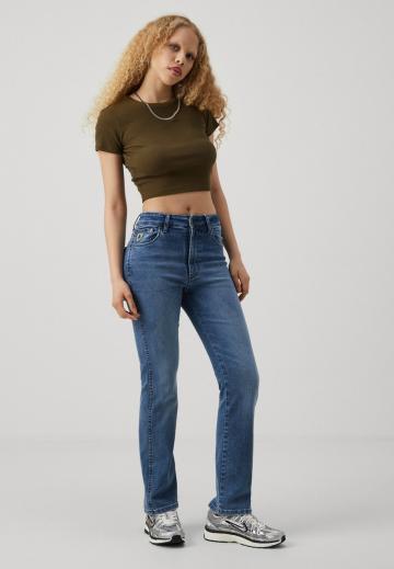 Прямые джинсы