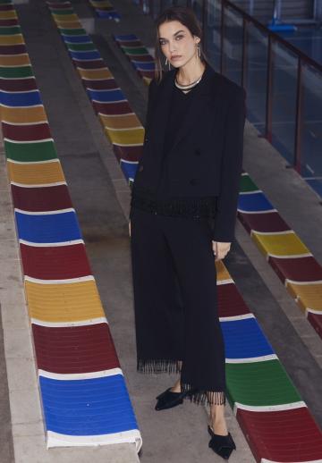 Короткий блейзер