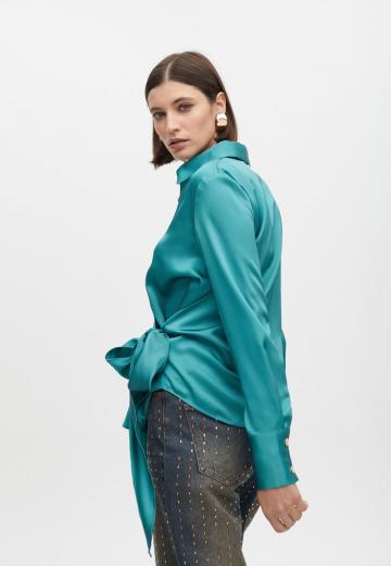 Атласная блузка