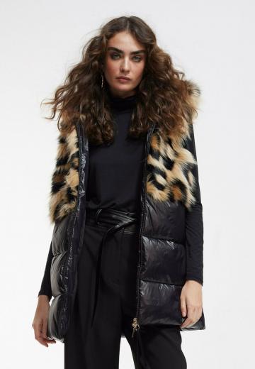 Пуховой жилет