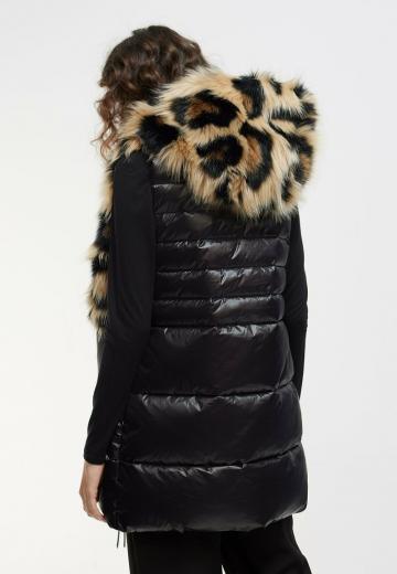 Пуховой жилет