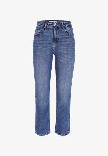 Короткие джинсы