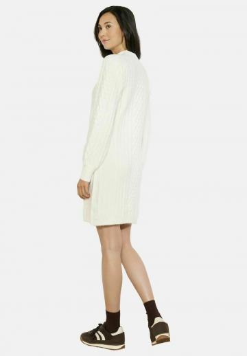 Вязаное платье