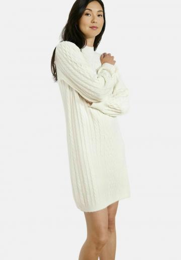 Вязаное платье